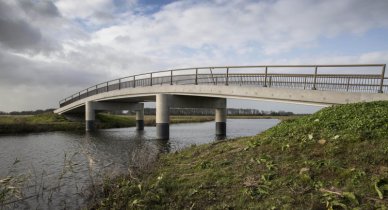Brug-Rogiro-Noordwaard-001388x210